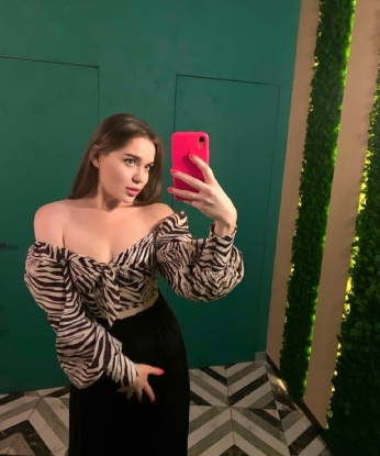 Зина, 22